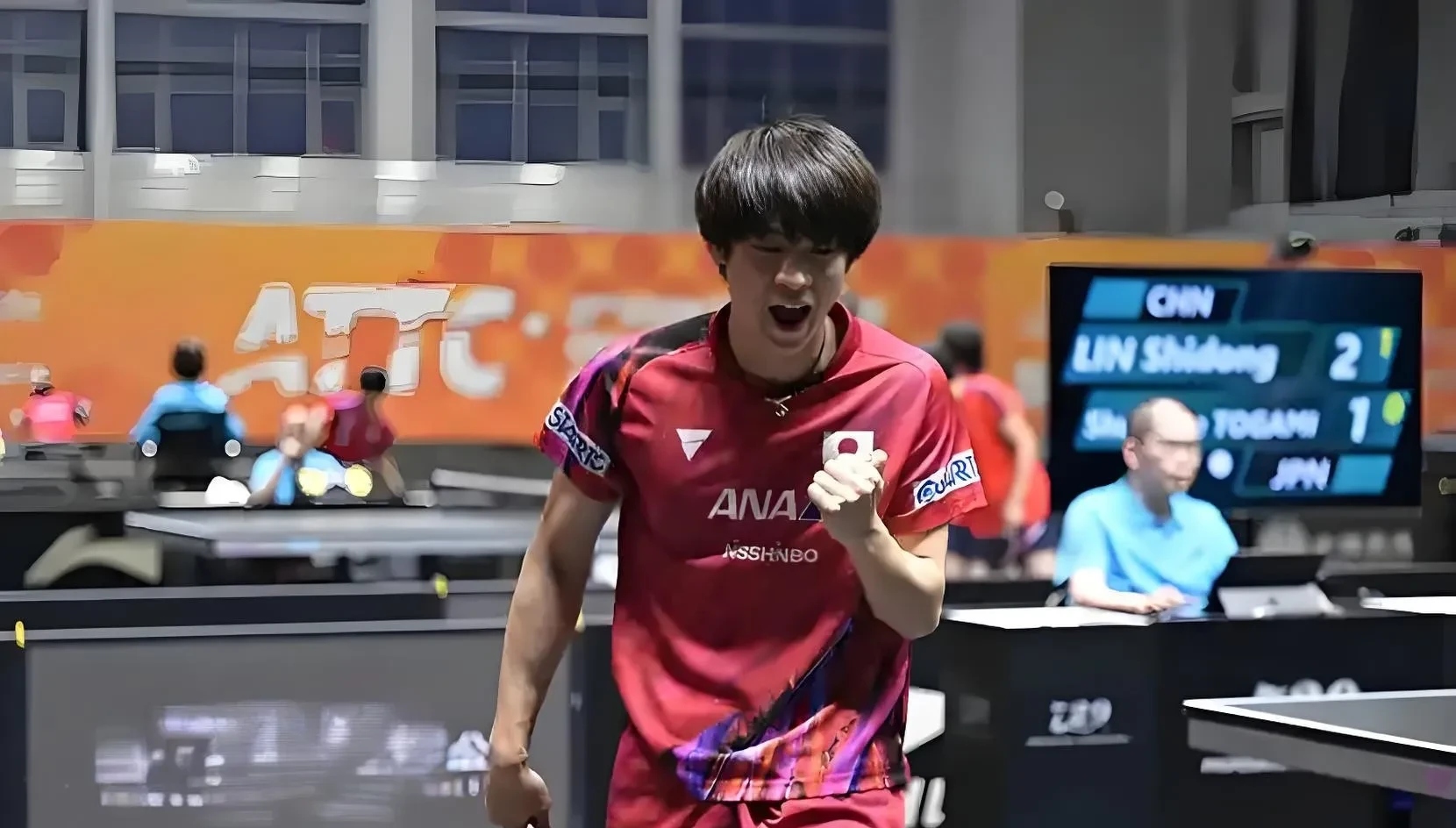 日本乒乓球队爆冷韩国乒乓球队，奥恰洛夫制霸全场的简单介绍