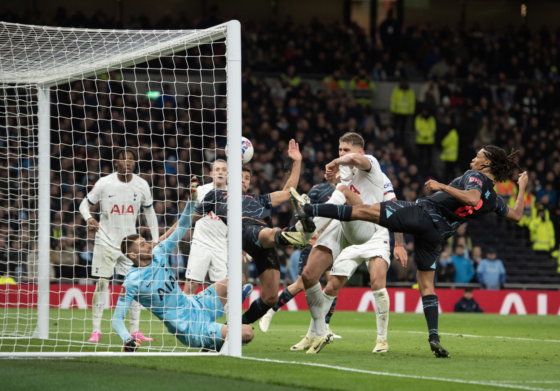 关于惊天逆转!赔率变化战队挺进四强的信息 关于惊天逆转!赔率变化战队挺进四强的信息