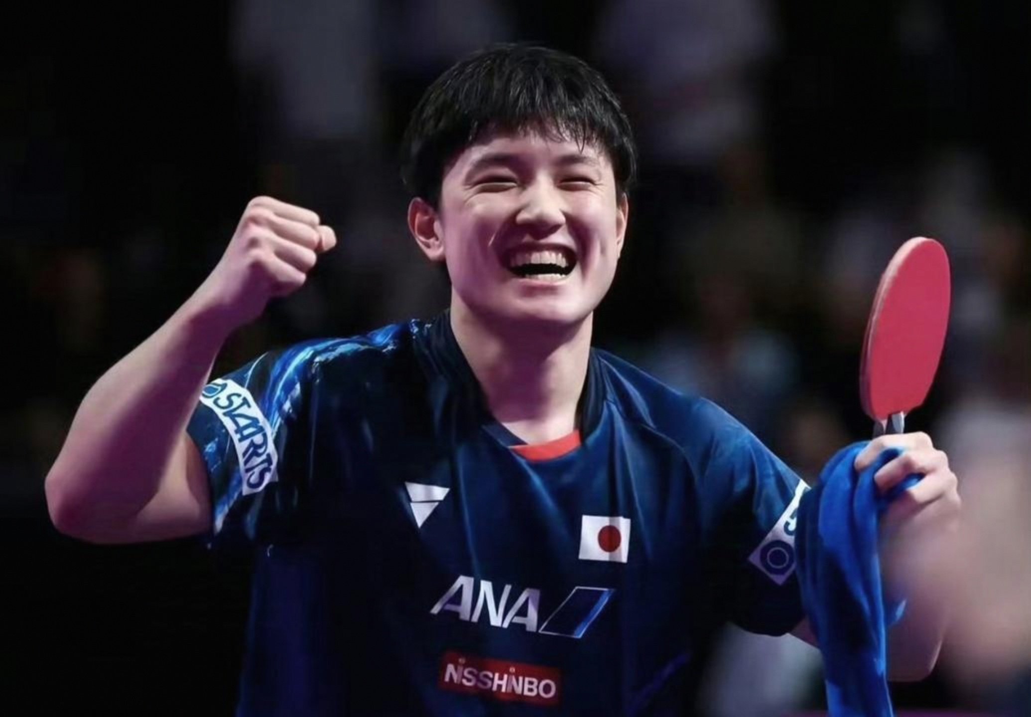 波兰队鏖战中国队,张本智和点燃赛场 波兰队鏖战中国队,张本智和点燃赛场