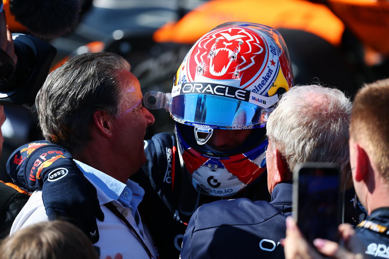 梅赛德斯绝杀红牛二队，汉密尔顿状态火热