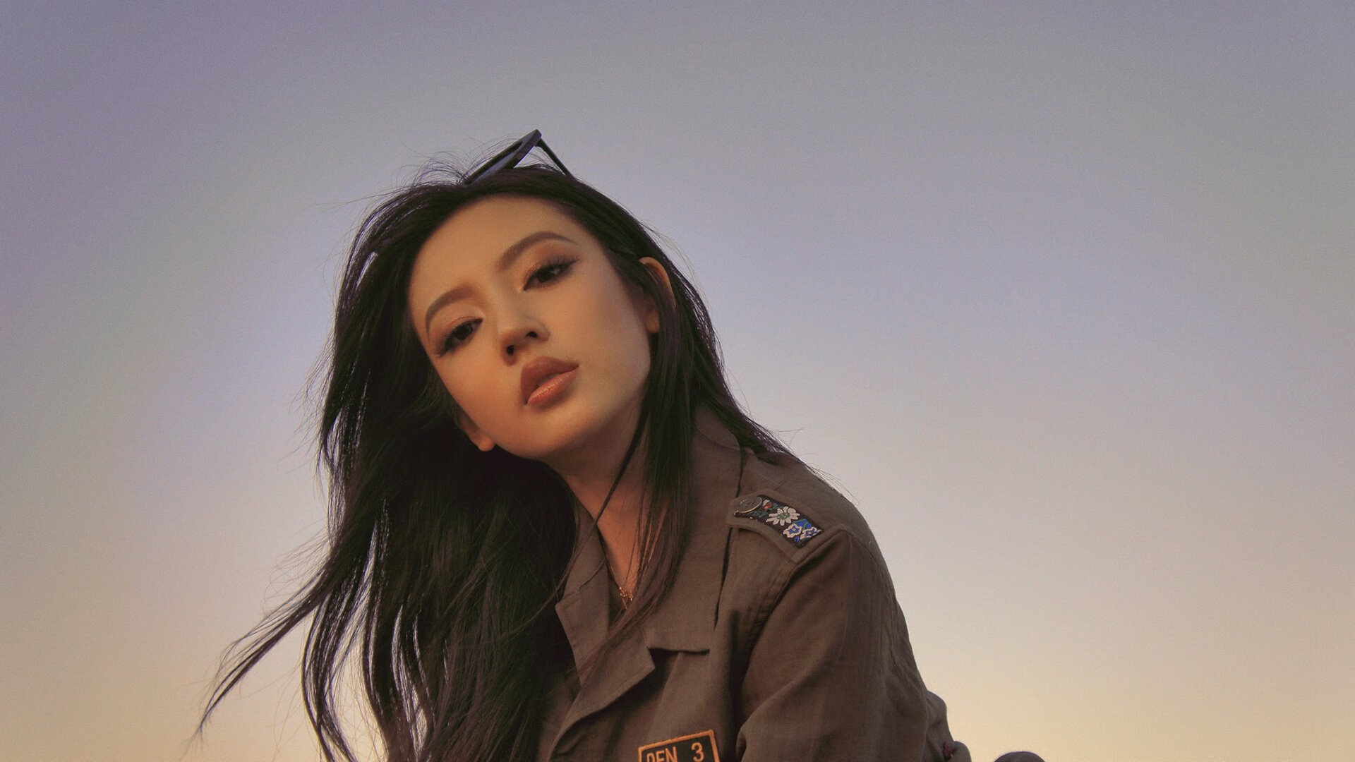 绿茵赛车手的胜利哲学，F1极限轰鸣与努涅斯稳定输出的唯一性启示